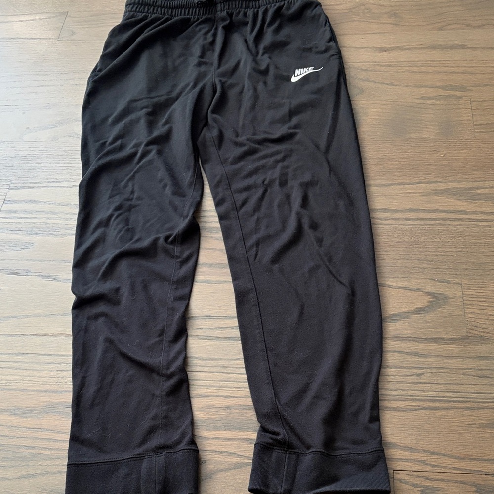 Nike lightweight joggers